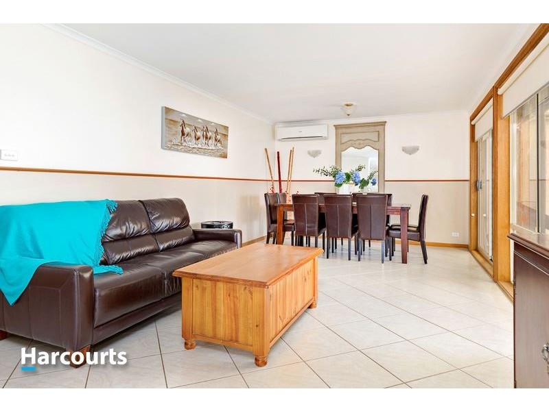 34 Lodge Crescent, Berwick VIC 3806