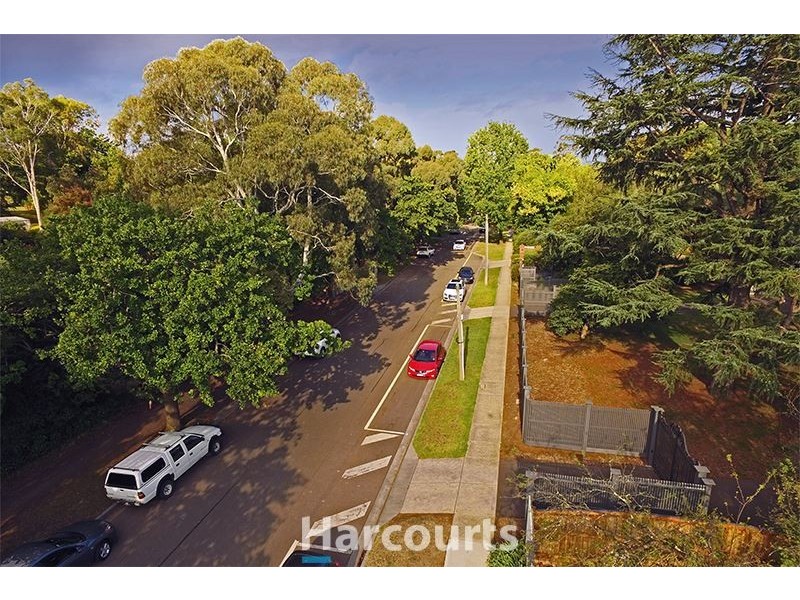 21 Langmore Lane, Berwick VIC 3806