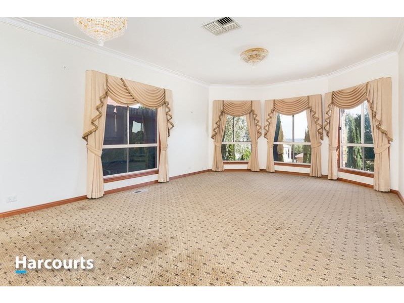 24 Fairholme Boulevard, Berwick VIC 3806