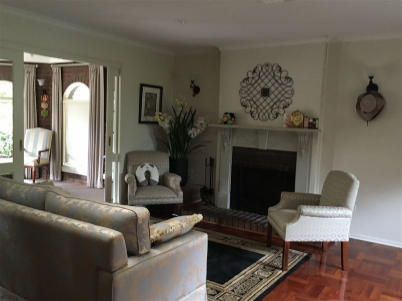 11 Tyntynder Close, Berwick VIC 3806