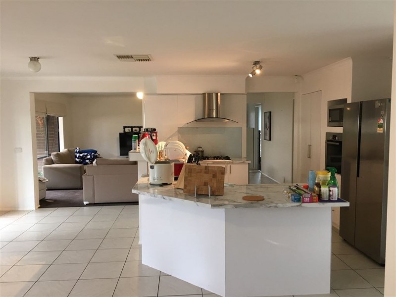 47 Grand Arch Way, Berwick VIC 3806