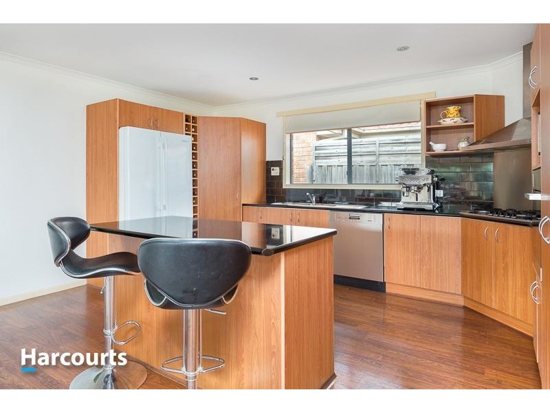 3 Staunton Walk, Cranbourne East VIC 3977