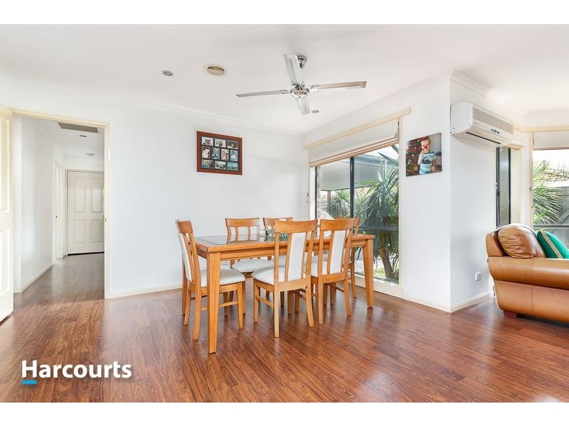 3 Staunton Walk, Cranbourne East VIC 3977