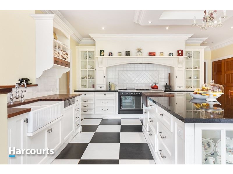 21 Quamby Road, Guys Hill VIC 3807