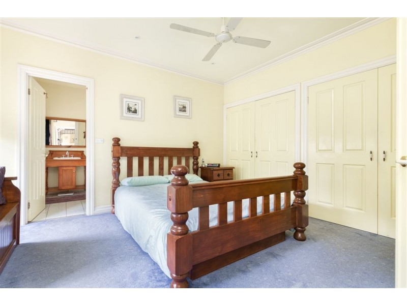 11 Gardenia Court, Narre Warren South VIC 3805