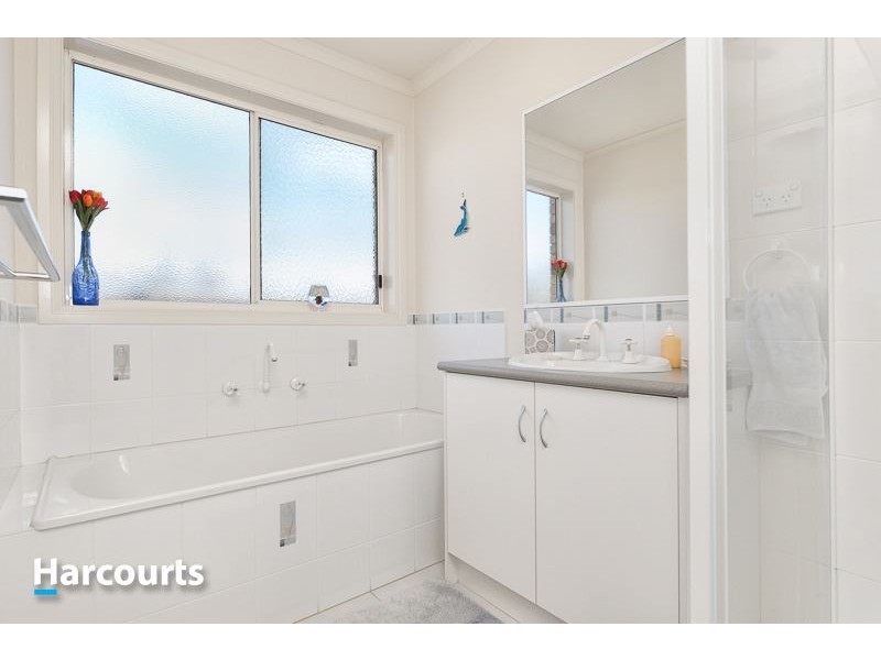 84 Ridgemont Drive, Berwick VIC 3806