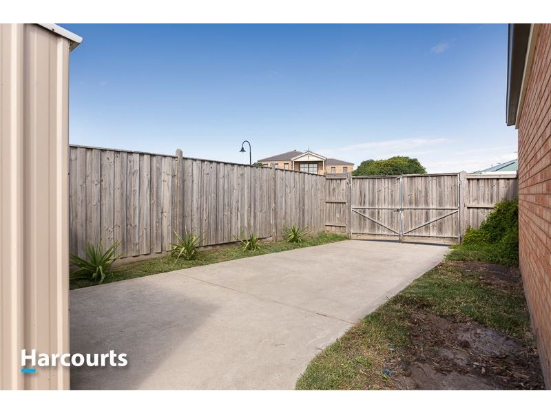 84 Ridgemont Drive, Berwick VIC 3806