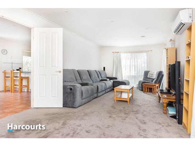 48 Chirnside Road, Berwick VIC 3806