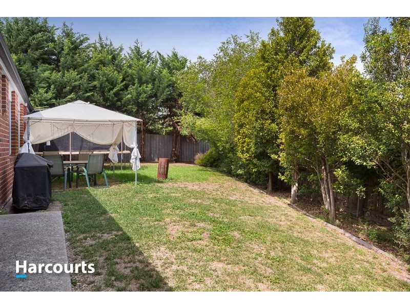 48 Chirnside Road, Berwick VIC 3806