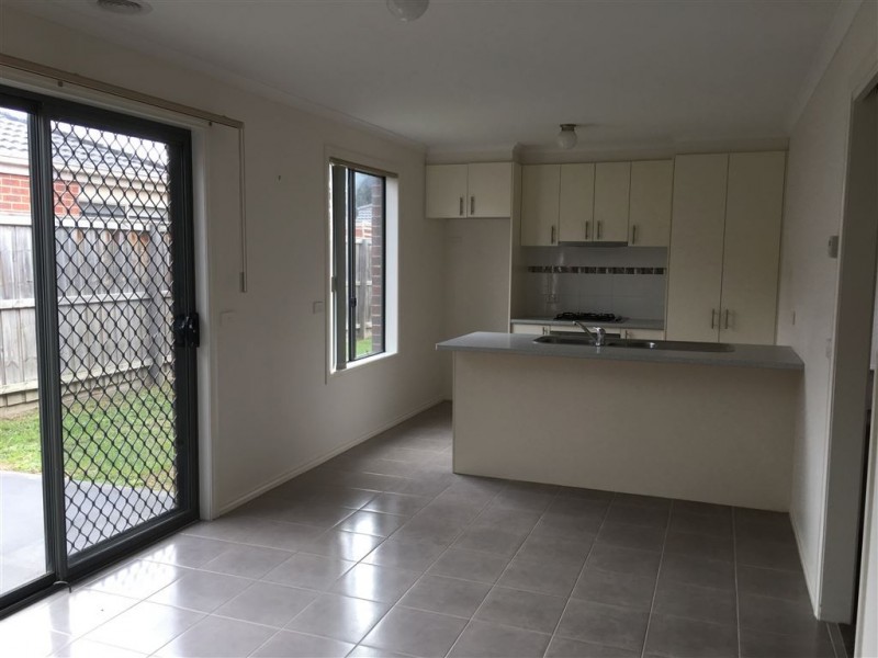 17 Syme Road, Pakenham VIC 3810