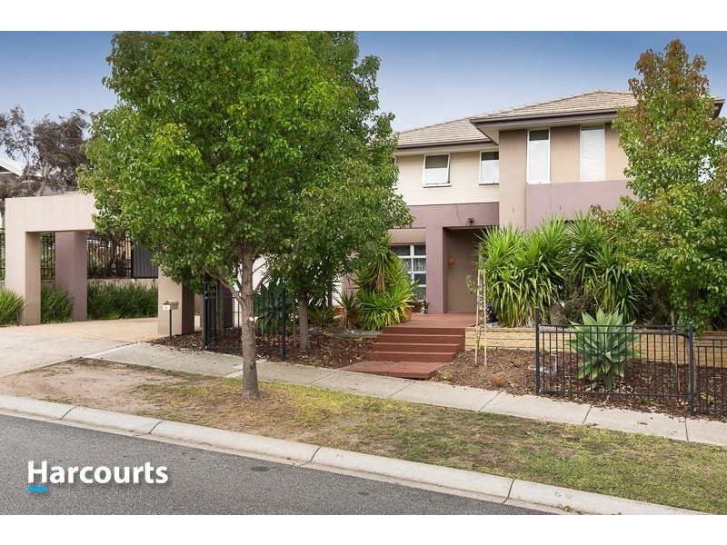 4 Michigan Grange, Pakenham VIC 3810