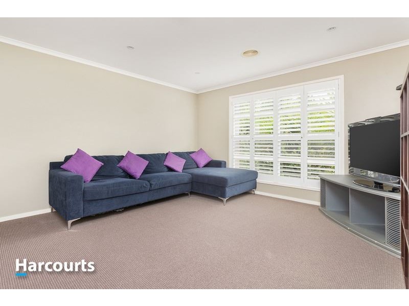 4 Michigan Grange, Pakenham VIC 3810