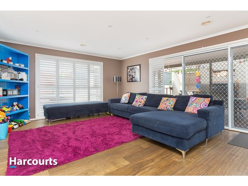 4 Michigan Grange, Pakenham VIC 3810