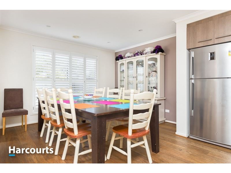 4 Michigan Grange, Pakenham VIC 3810