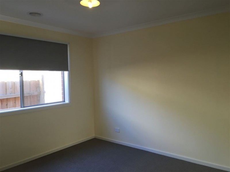 15 Hazelnut Boulevard, Berwick VIC 3806