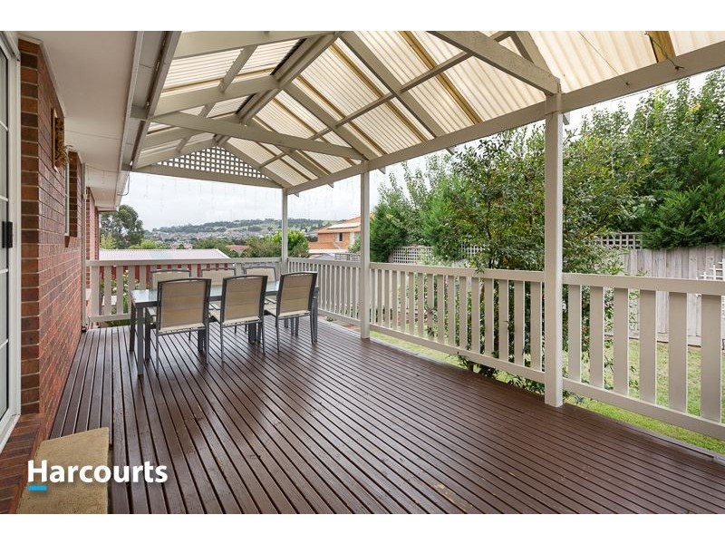 2 Houlden Court, Narre Warren VIC 3805