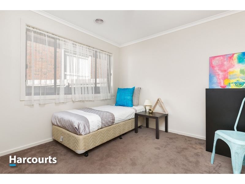 18 Vivienne Way, Berwick VIC 3806