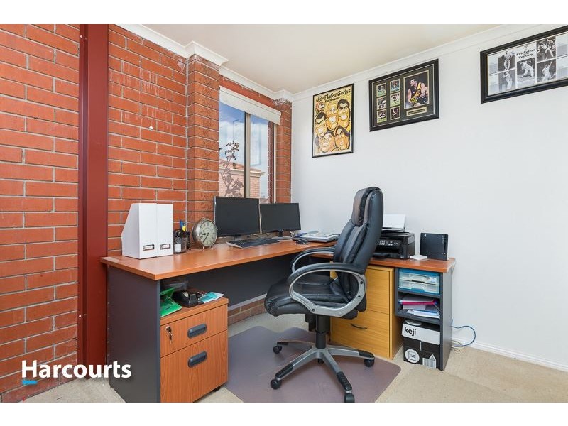 16 Balmaceda Court, Berwick VIC 3806