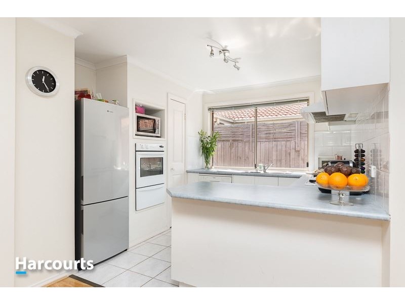 16 Balmaceda Court, Berwick VIC 3806