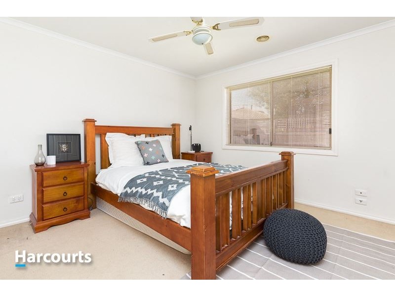 16 Balmaceda Court, Berwick VIC 3806