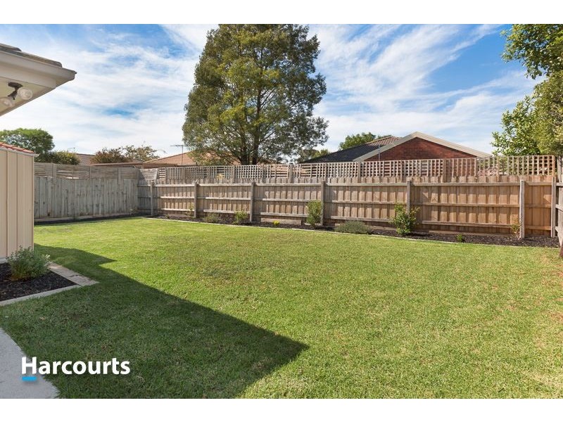 16 Balmaceda Court, Berwick VIC 3806