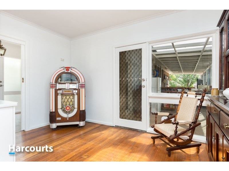 40 Edinborough Street, Hallam VIC 3803