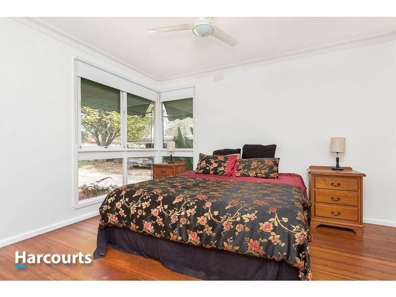 40 Edinborough Street, Hallam VIC 3803