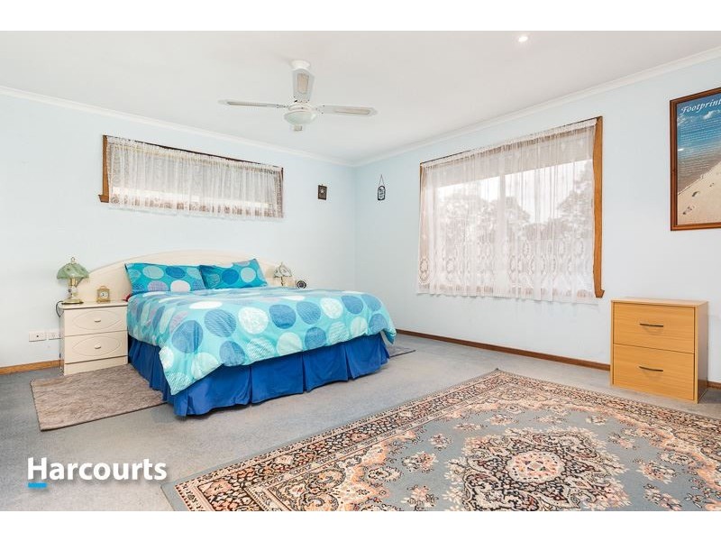 19 Templeton Crescent, Pakenham VIC 3810