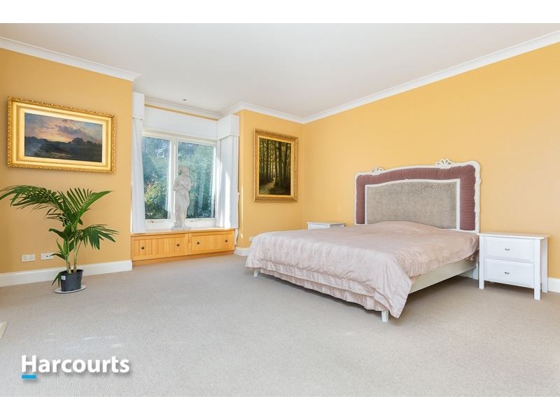 12-14 Caserta Drive, Berwick VIC 3806