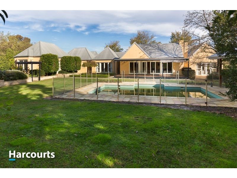 12-14 Caserta Drive, Berwick VIC 3806