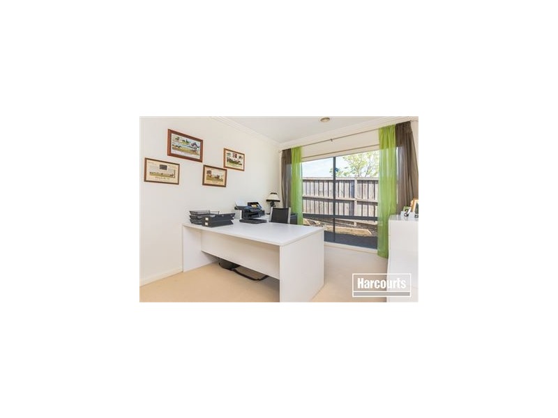 8 Hamdon Green, Berwick VIC 3806