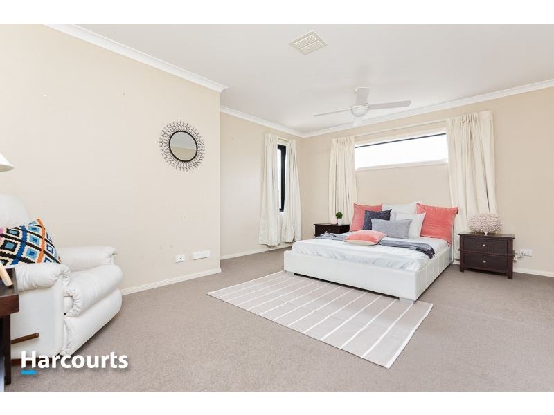 95 The Esplanade, Narre Warren South VIC 3805