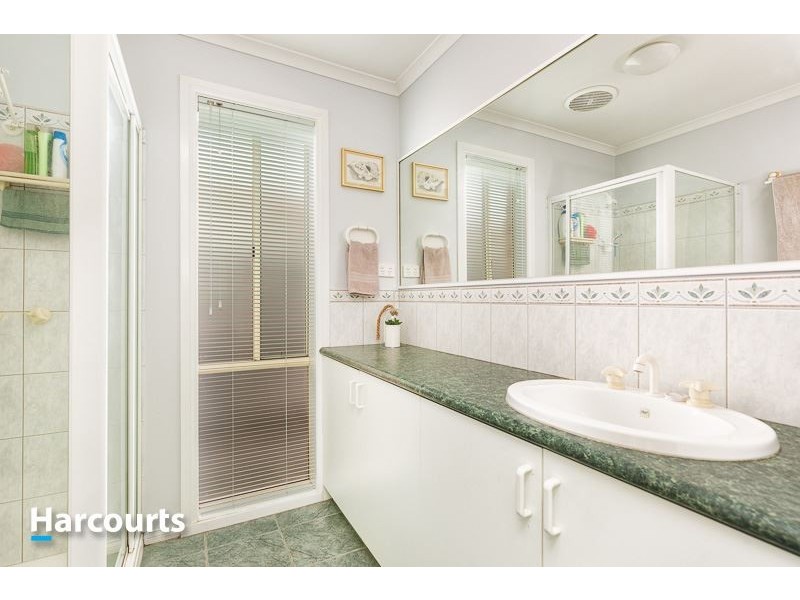 35 Allunga Parade, Berwick VIC 3806