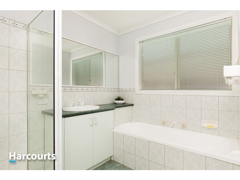 35 Allunga Parade, Berwick VIC 3806