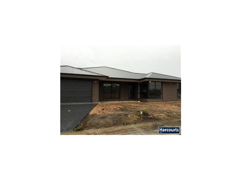 39 Lemongrove Place, Berwick VIC 3806