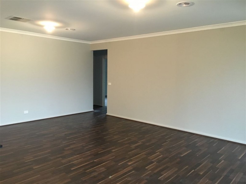 39 Lemongrove Place, Berwick VIC 3806