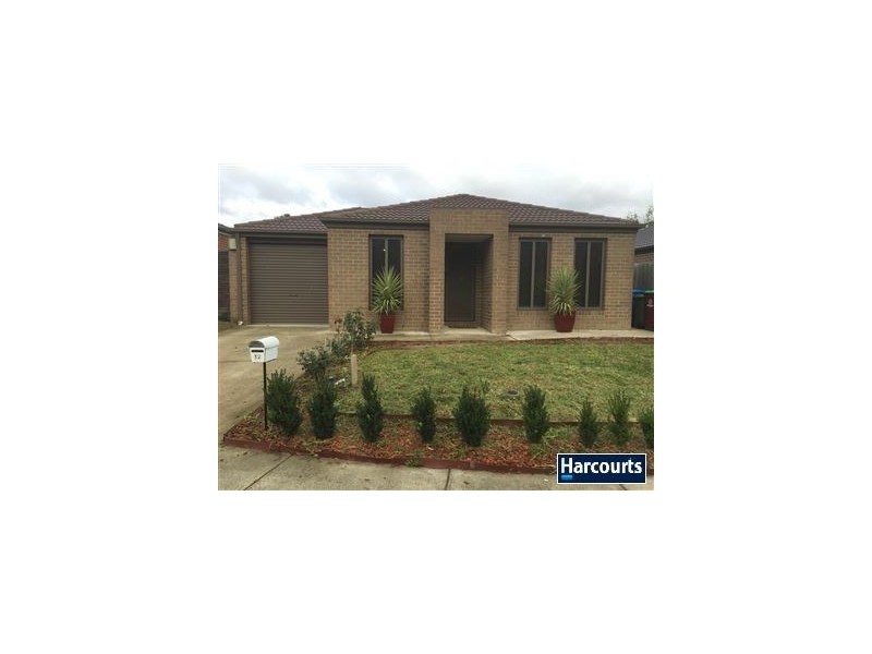 12 Chong Court, Berwick VIC 3806