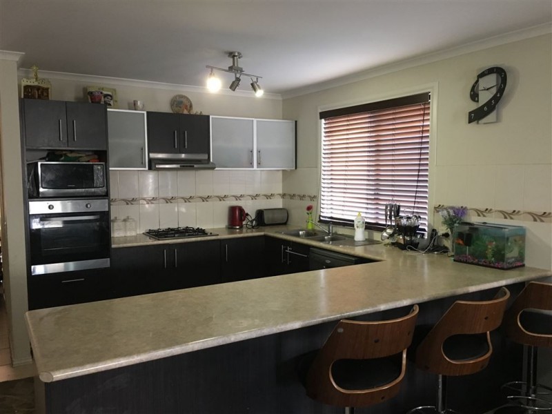 12 Chong Court, Berwick VIC 3806