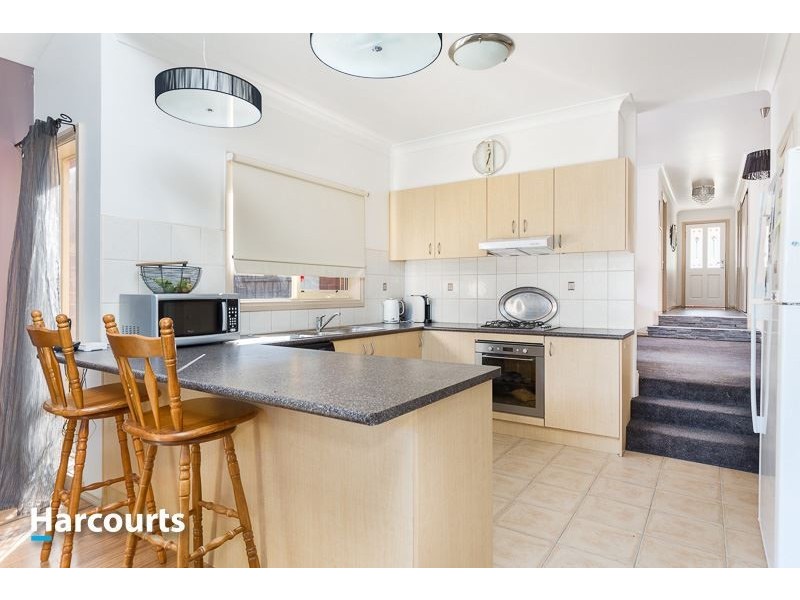 29 Wilona Way, Berwick VIC 3806