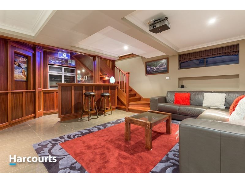 42 Blue Range Crescent, Lynbrook VIC 3975