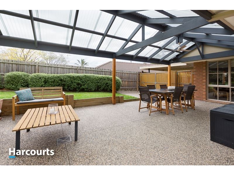 30 Coolabah Grove, Berwick VIC 3806