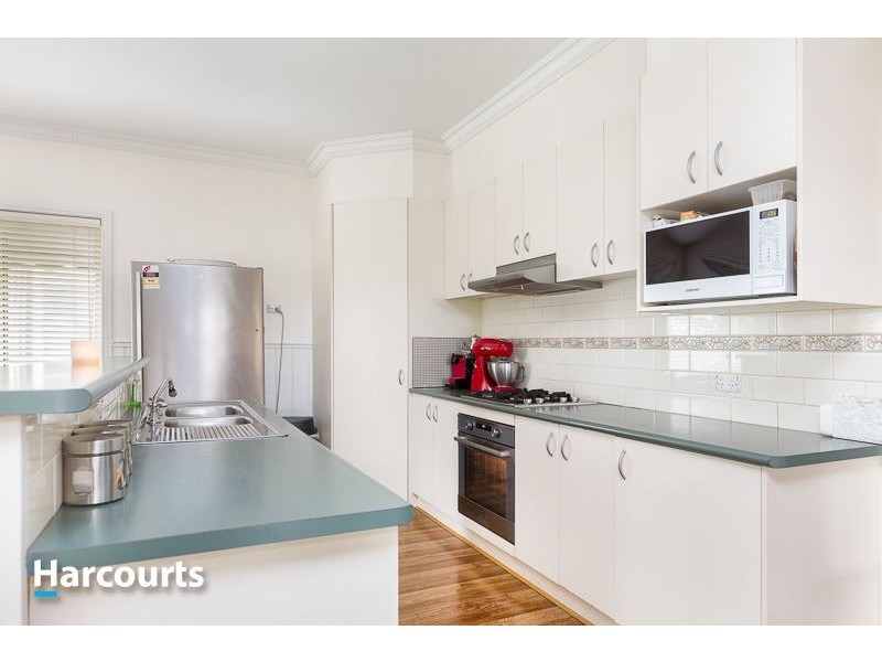 20 Jarryd Crescent, Berwick VIC 3806