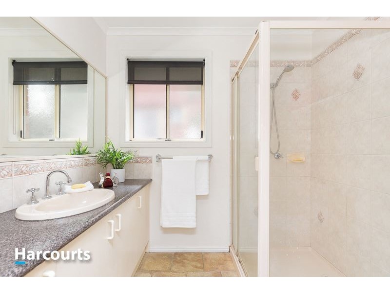 20 Jarryd Crescent, Berwick VIC 3806