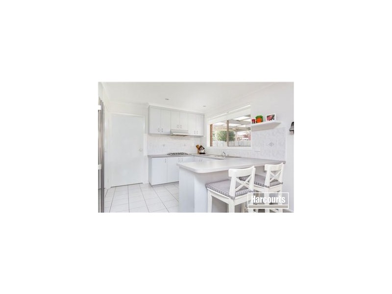 7 Raneen Place, Berwick VIC 3806