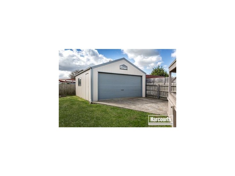 7 Raneen Place, Berwick VIC 3806