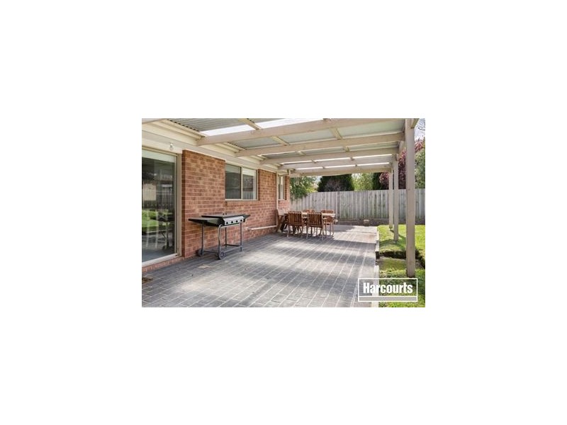 7 Raneen Place, Berwick VIC 3806