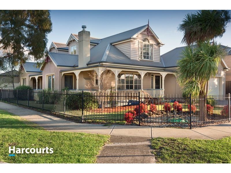 3 Don Collins Way, Berwick VIC 3806