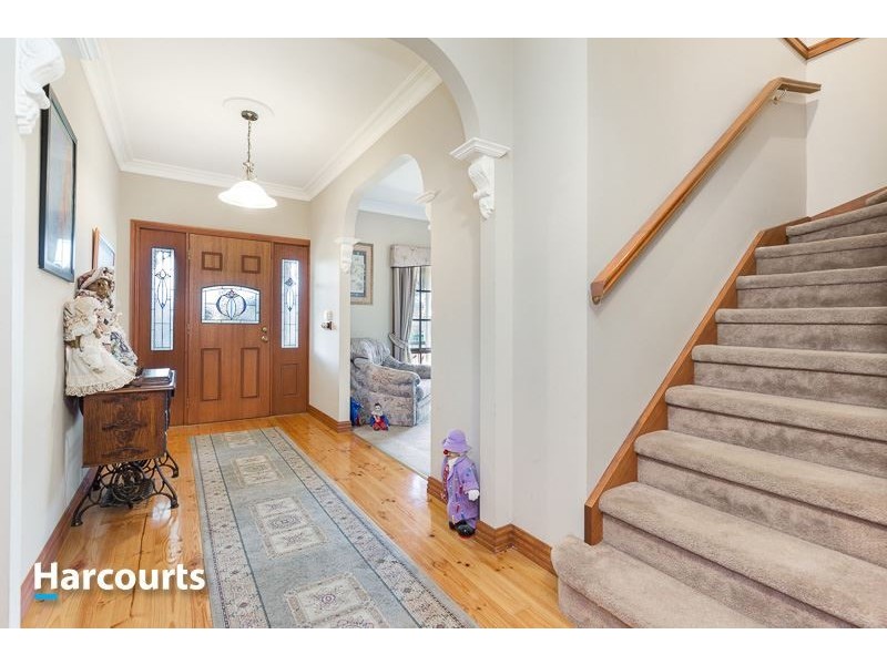 3 Don Collins Way, Berwick VIC 3806