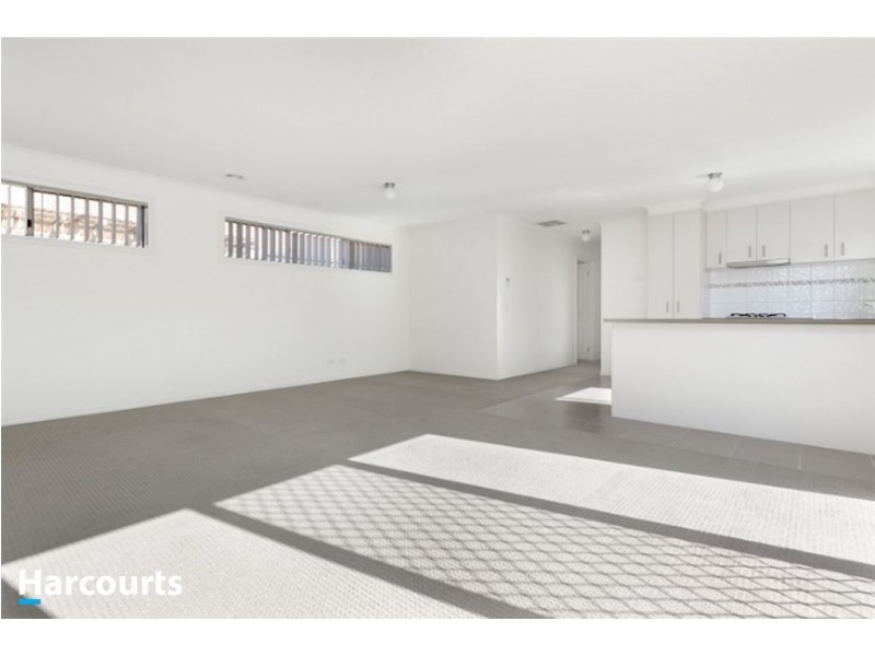 26 Hawkeseye Way, Cranbourne East VIC 3977