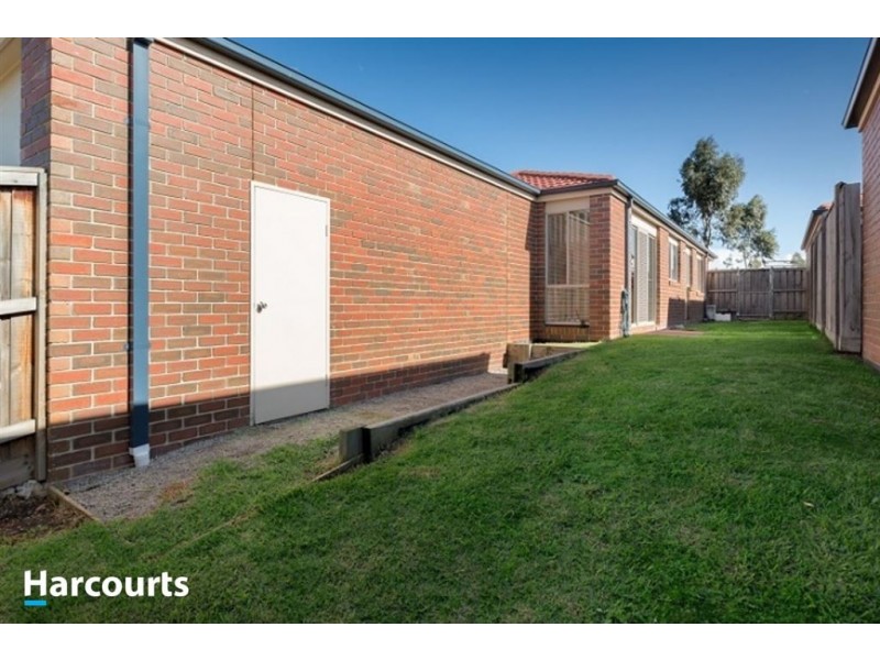 26 Hawkeseye Way, Cranbourne East VIC 3977
